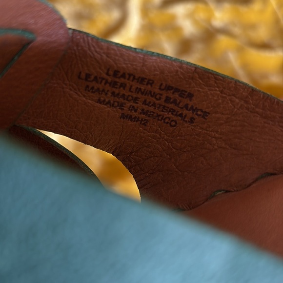 New no tags Sofft leather women’s sandals size 8.5 40 - Picture 4 of 6